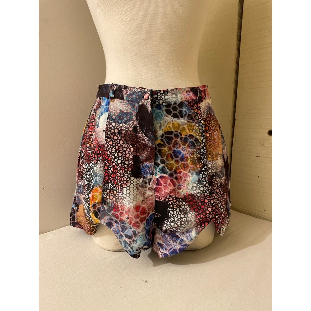 Three of Something Womens Size Small Shorts High Waisted Casual Floral Print‎